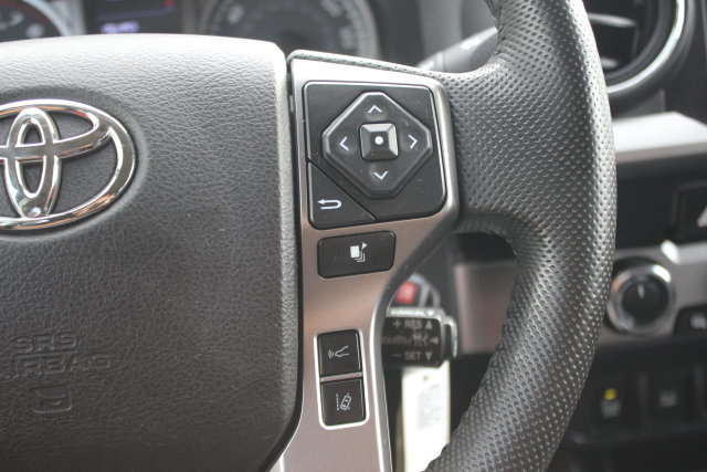 Used 2021 Toyota Tacoma SR5 AWD/4WD image 14