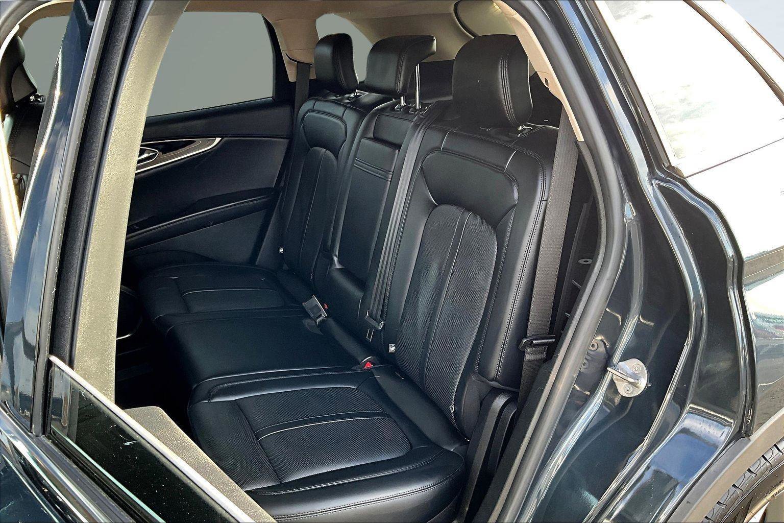 Used 2023 Lincoln Nautilus Reserve w/ Equipment Group 201A image 25