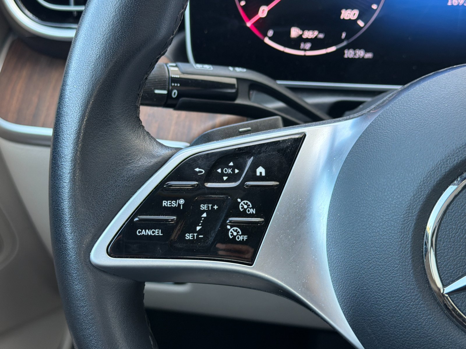 Used 2025 Mercedes-Benz C 300 4MATIC Sedan image 27