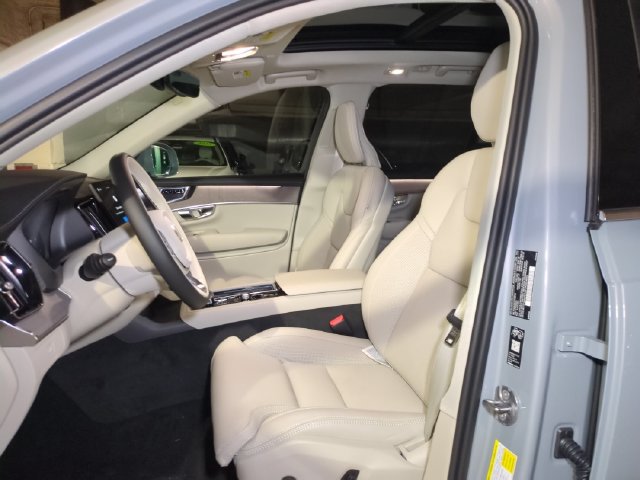 New 2026 Volvo XC90 B6 Ultra w/ Protection Package AWD/4WD image 13