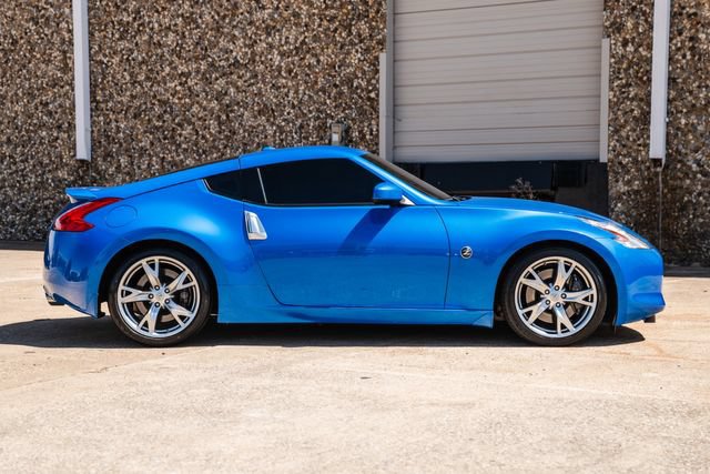 Used 2010 Nissan 370Z Touring w/ Sport Pkg RWD image 12
