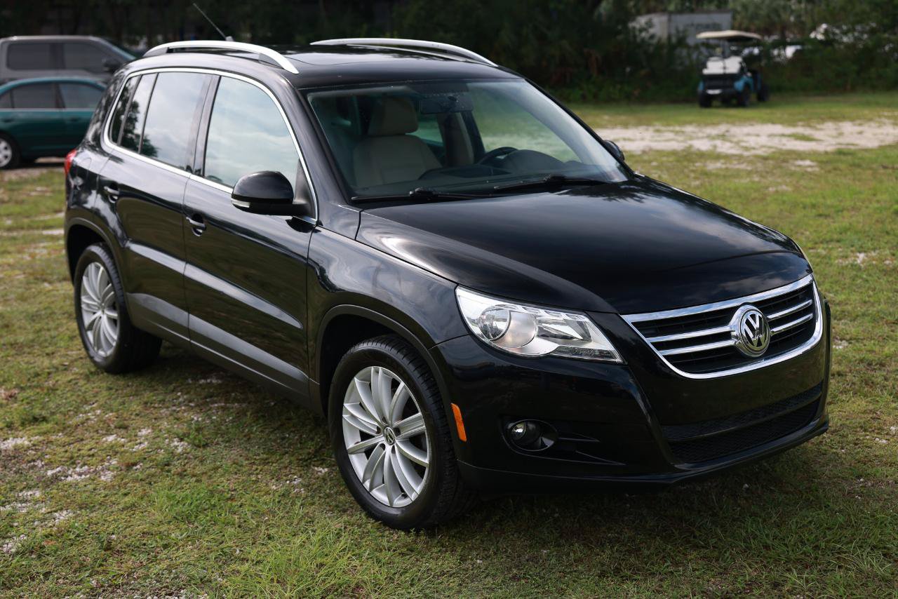Used 2011 Volkswagen Tiguan SE FWD image 15