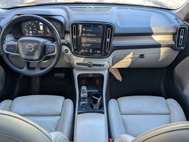 Used 2020 Volvo XC40 T5 Inscription image 15