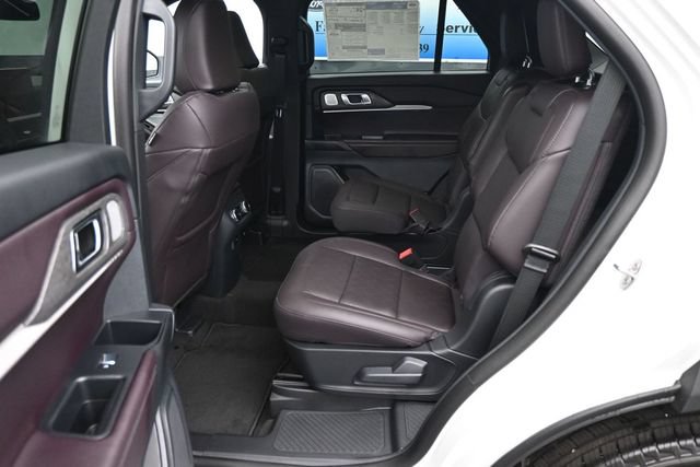 New 2026 Ford Explorer Platinum RWD image 8