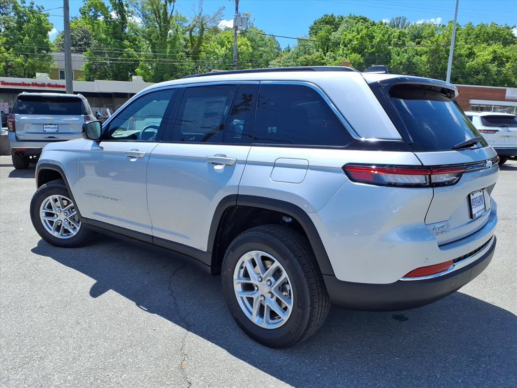 New 2026 Jeep Grand Cherokee Laredo X AWD/4WD image 6