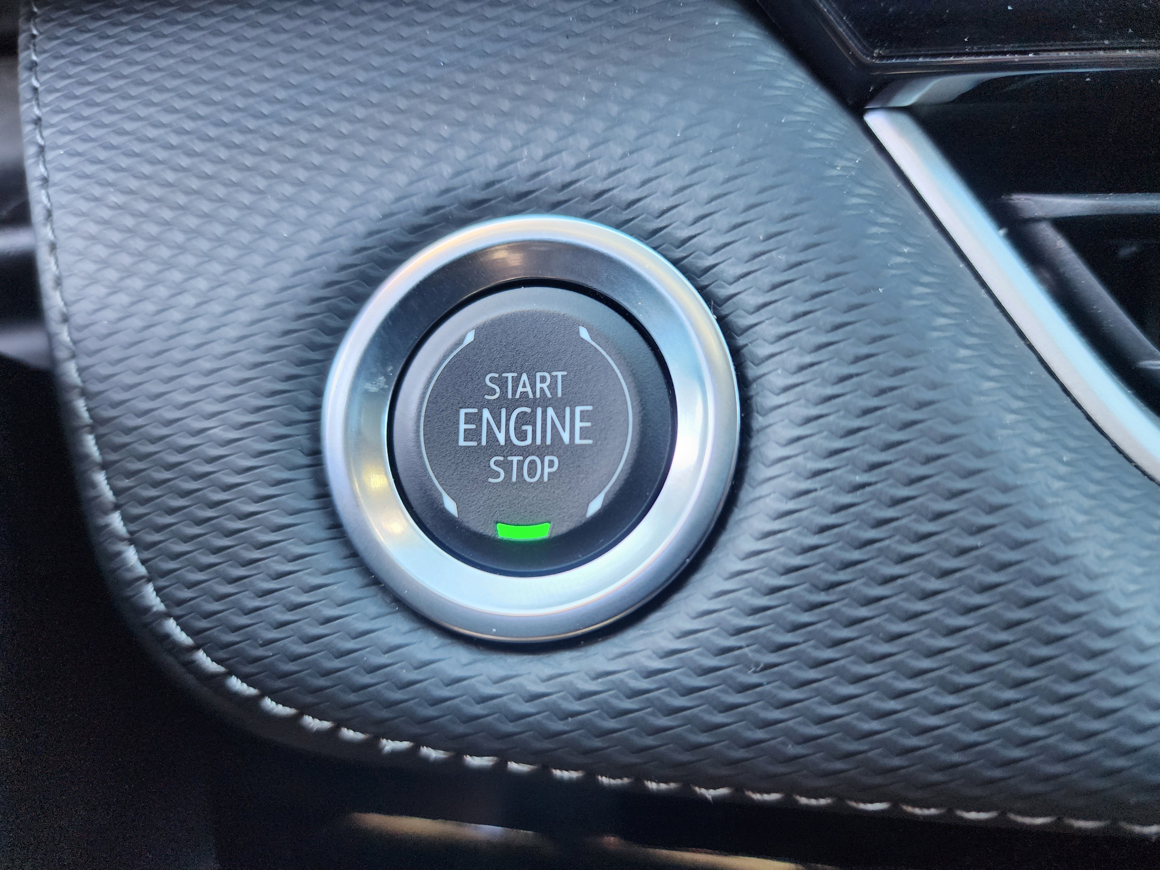 Used 2025 Chevrolet Equinox LT w/ Convenience Package II image 31