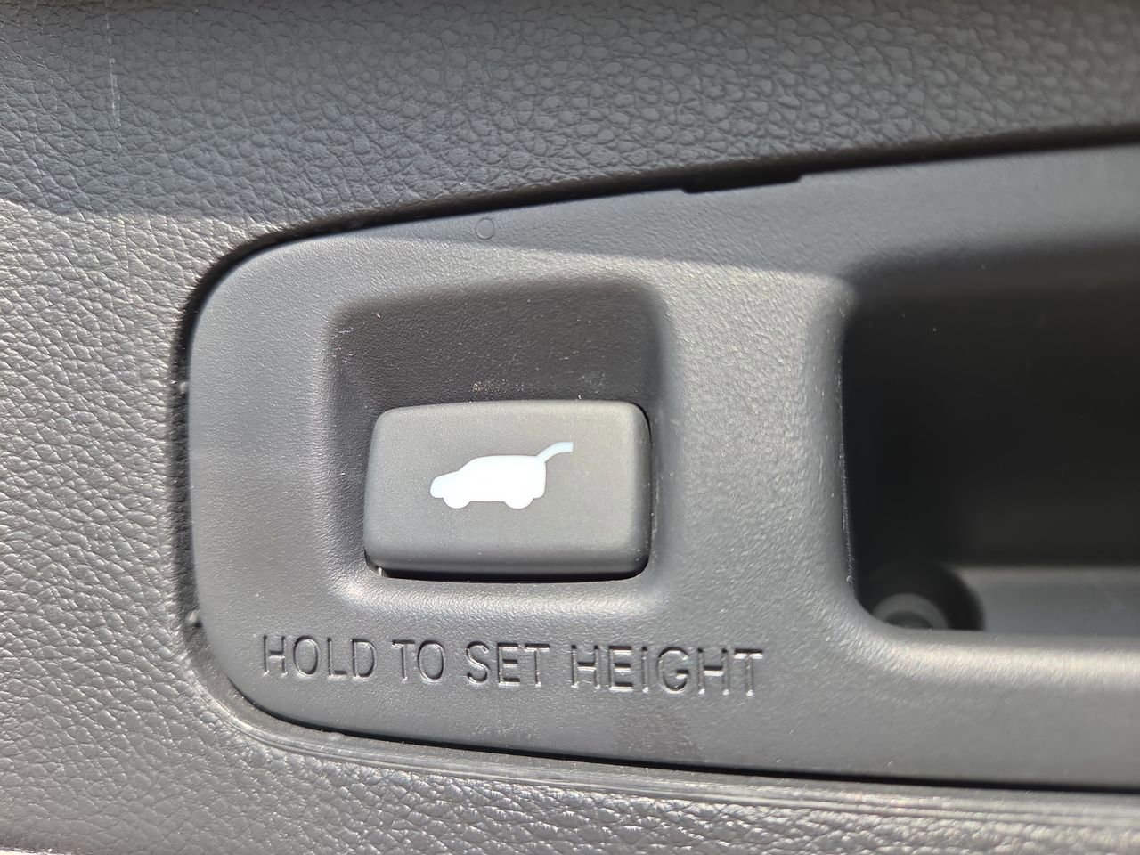 Used 2022 Honda CR-V Touring image 25