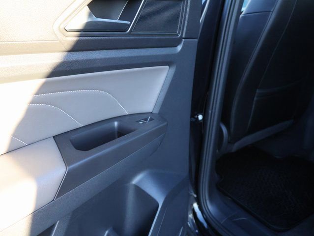 Used 2022 Volkswagen Atlas Cross Sport SEL R-Line image 21