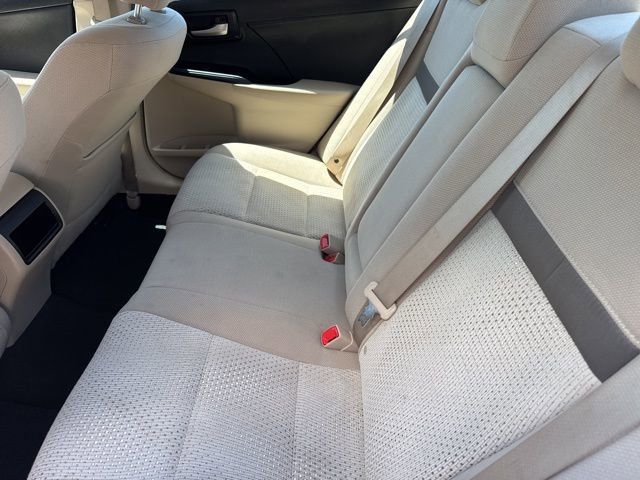 Used 2014 Toyota Camry LE w/ Moonroof Package FWD image 18