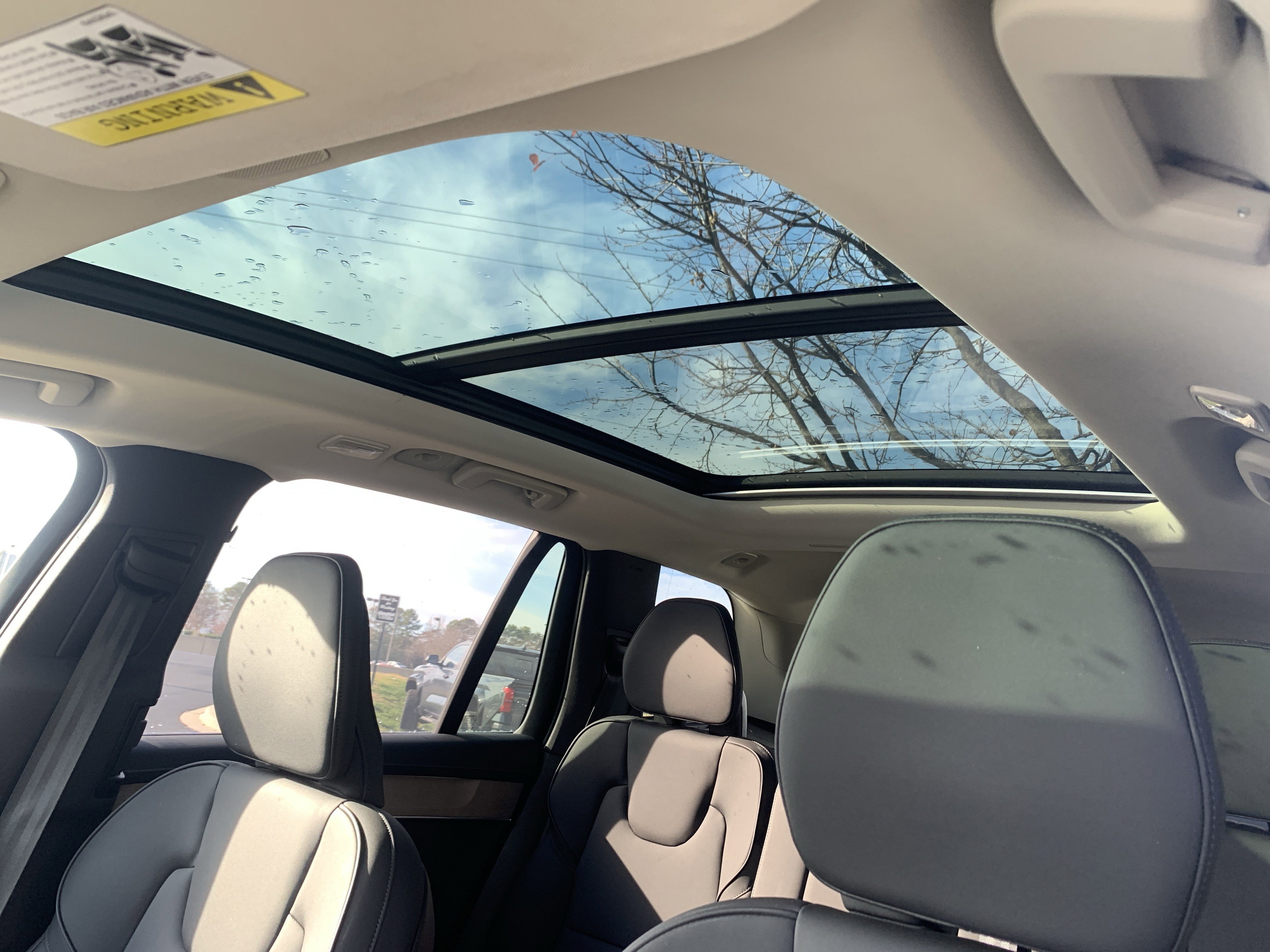 Used 2025 Volvo XC90 B6 Plus image 28