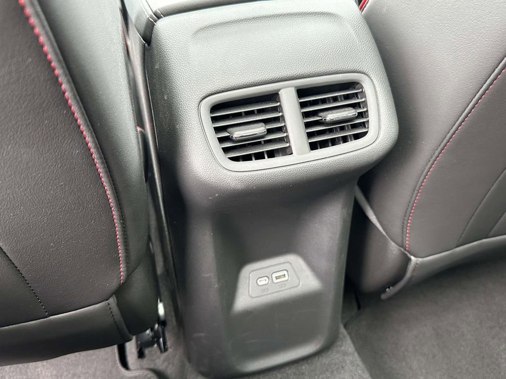 Used 2023 Buick Envision Essence w/ Sport Touring Package image 15