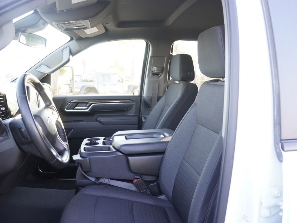 Used 2025 Chevrolet Silverado 2500 LT w/ Convenience Package image 18
