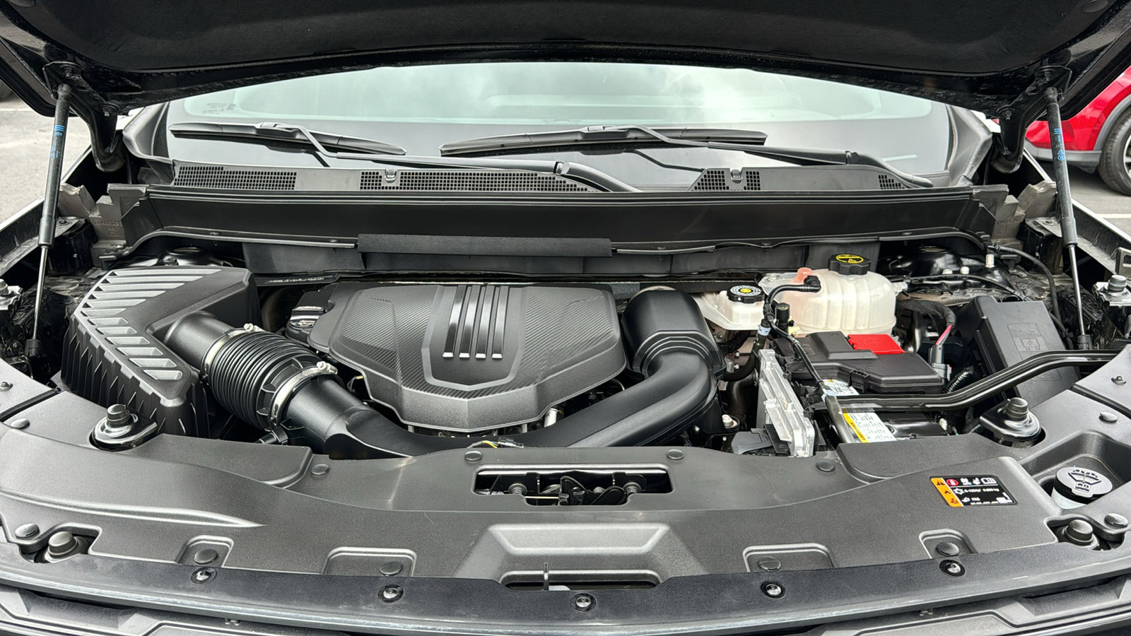 Used 2024 Chevrolet Traverse LS w/ Midnight/Sport Edition image 37