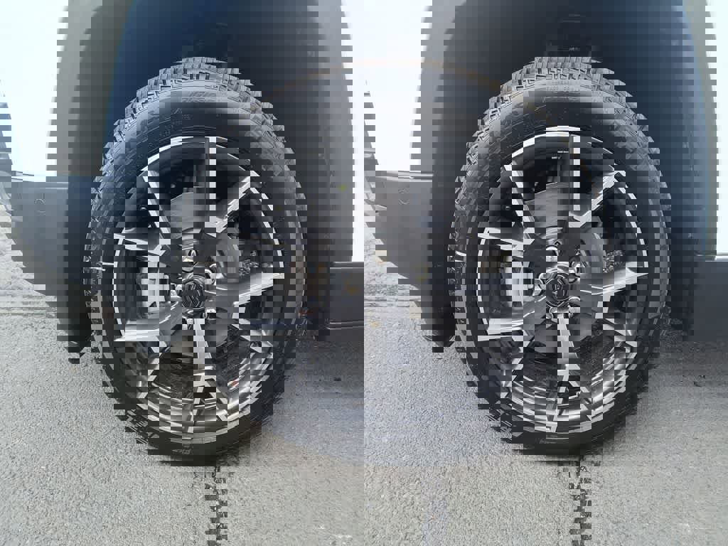 New 2026 Jeep Cherokee Overland w/ Trailer Tow Group image 10