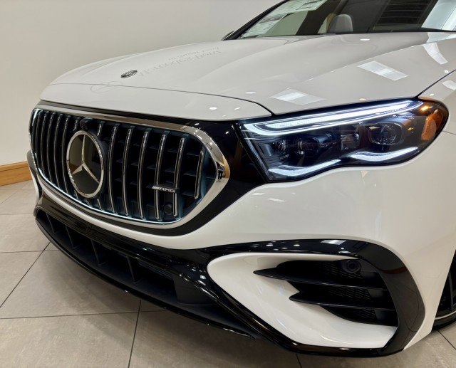 New 2026 Mercedes-Benz E 53 AMG e 4MATIC Sedan image 3