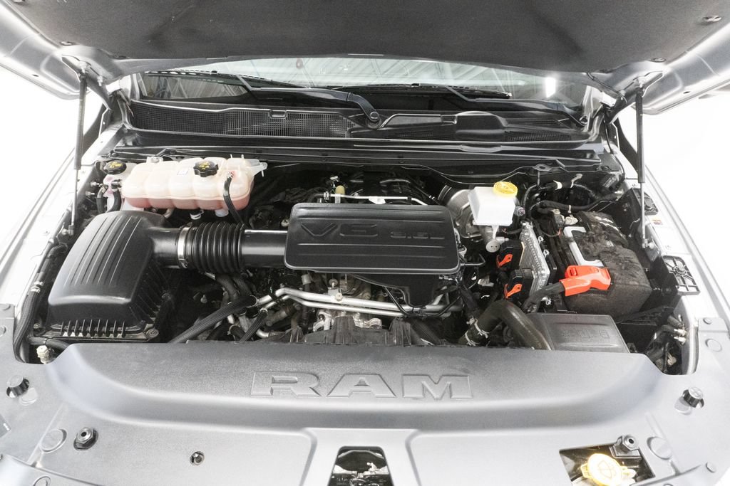 Used 2023 RAM 1500 Big Horn AWD/4WD image 3