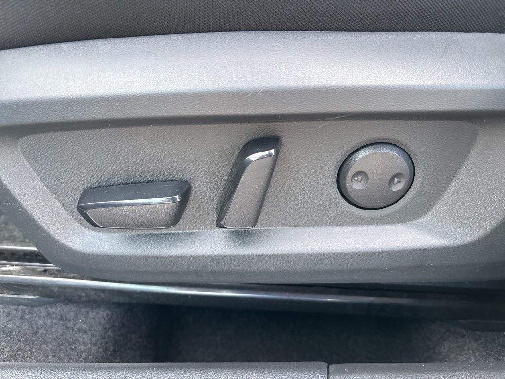 Certified 2026 Nissan Rogue SV AWD/4WD image 23