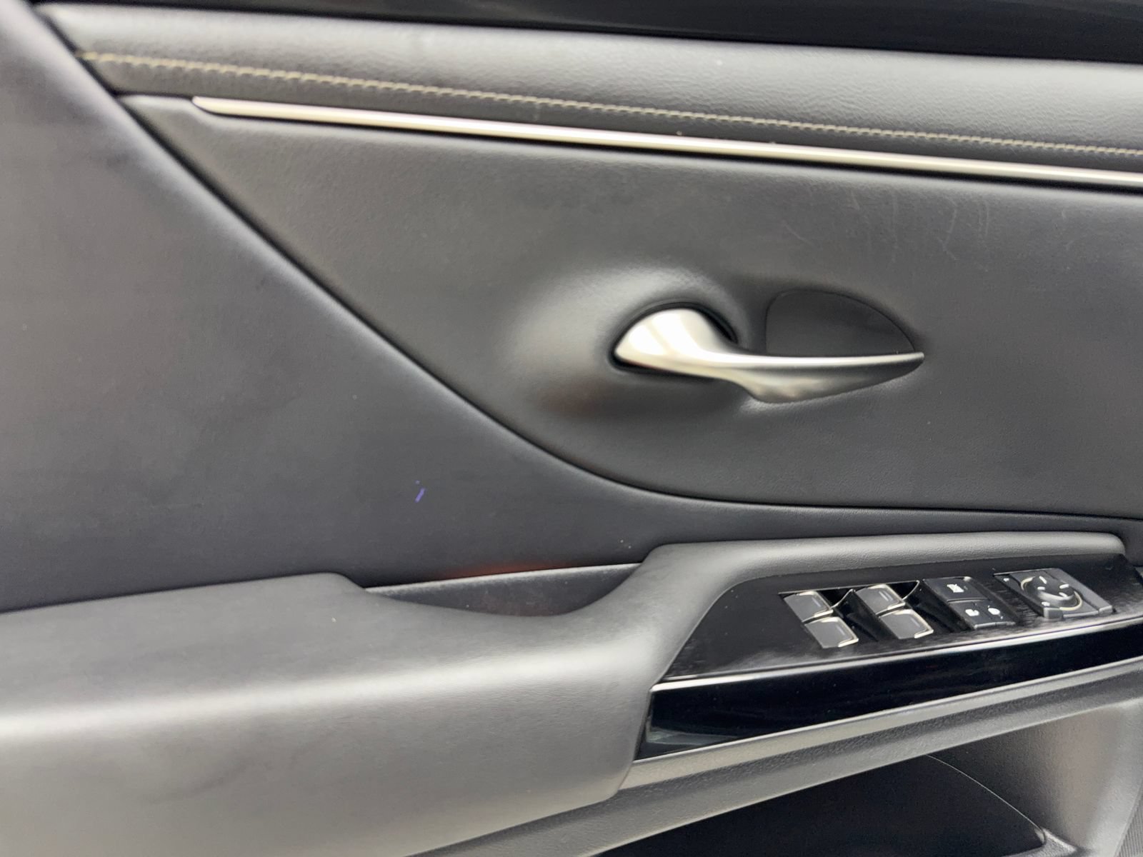 Used 2022 Lexus ES 350 w/ Accessory Package FWD image 35
