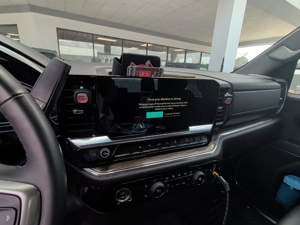 Used 2023 Chevrolet Silverado 1500 RST w/ Z71 Off-Road Package image 10