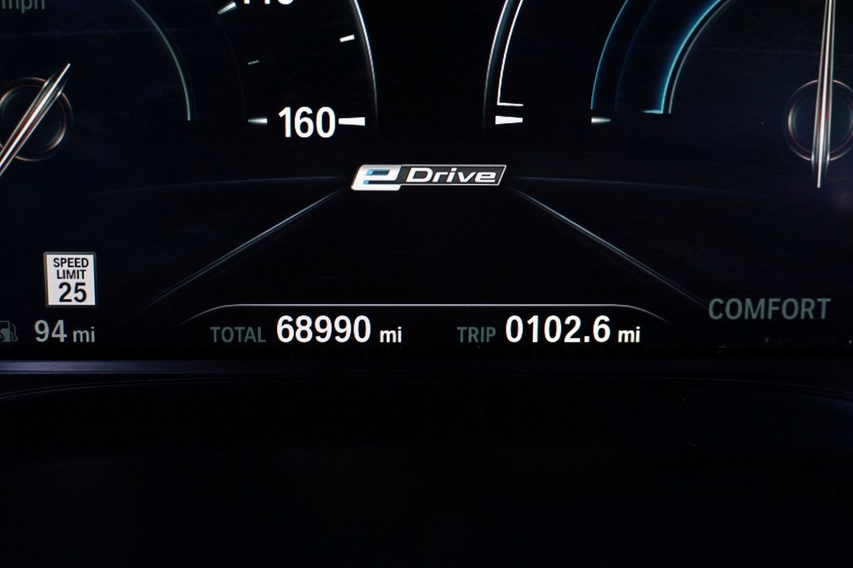 Used 2018 BMW 530e xDrive image 34