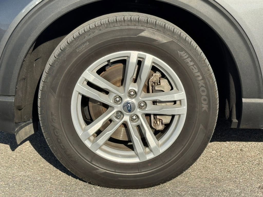 Used 2024 Ford Explorer XLT w/ Equipment Group 202A image 38