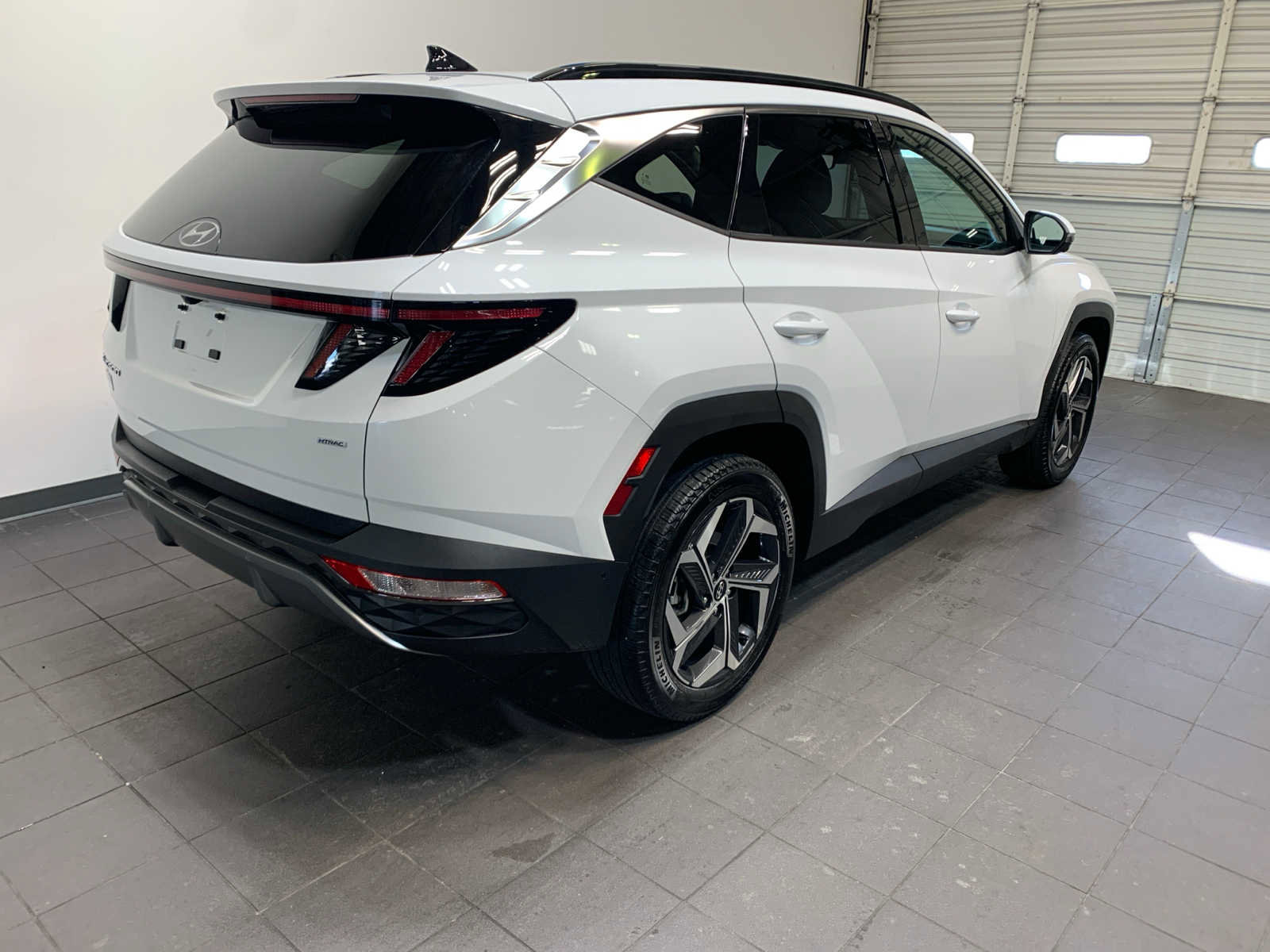 Used 2023 Hyundai Tucson Limited AWD/4WD image 3