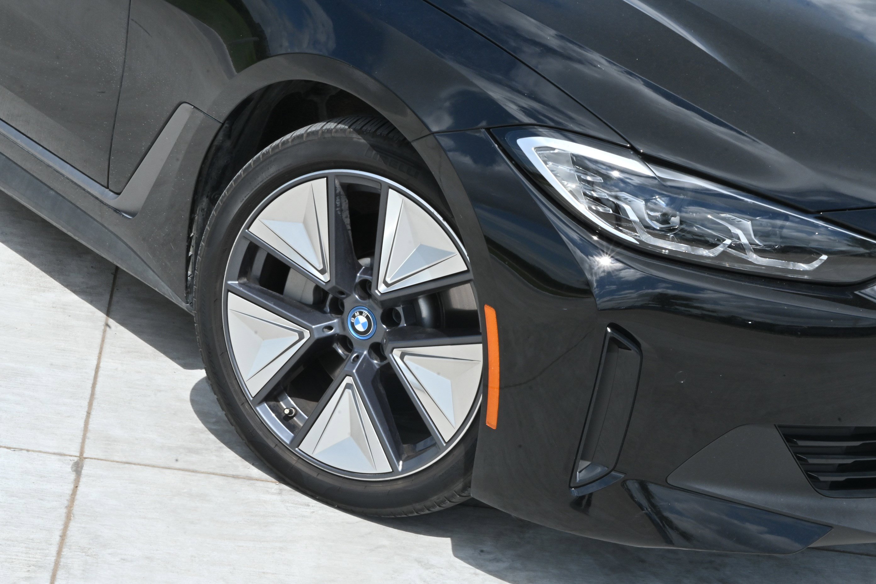 Certified 2023 BMW i4 eDrive40 w/ Premium Package RWD image 11