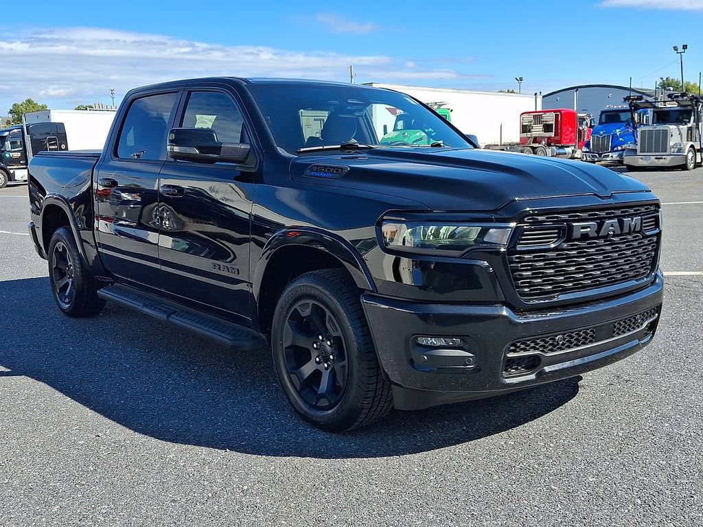Used 2025 RAM 1500 Big Horn AWD/4WD image 3