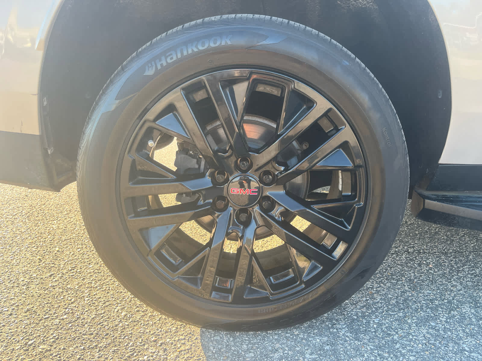 Used 2021 GMC Yukon XL SLT w/ SLT Premium Package image 35