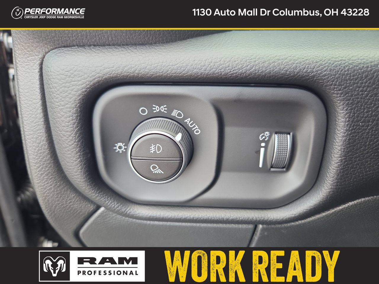 New 2026 RAM 2500 Big Horn AWD/4WD image 32