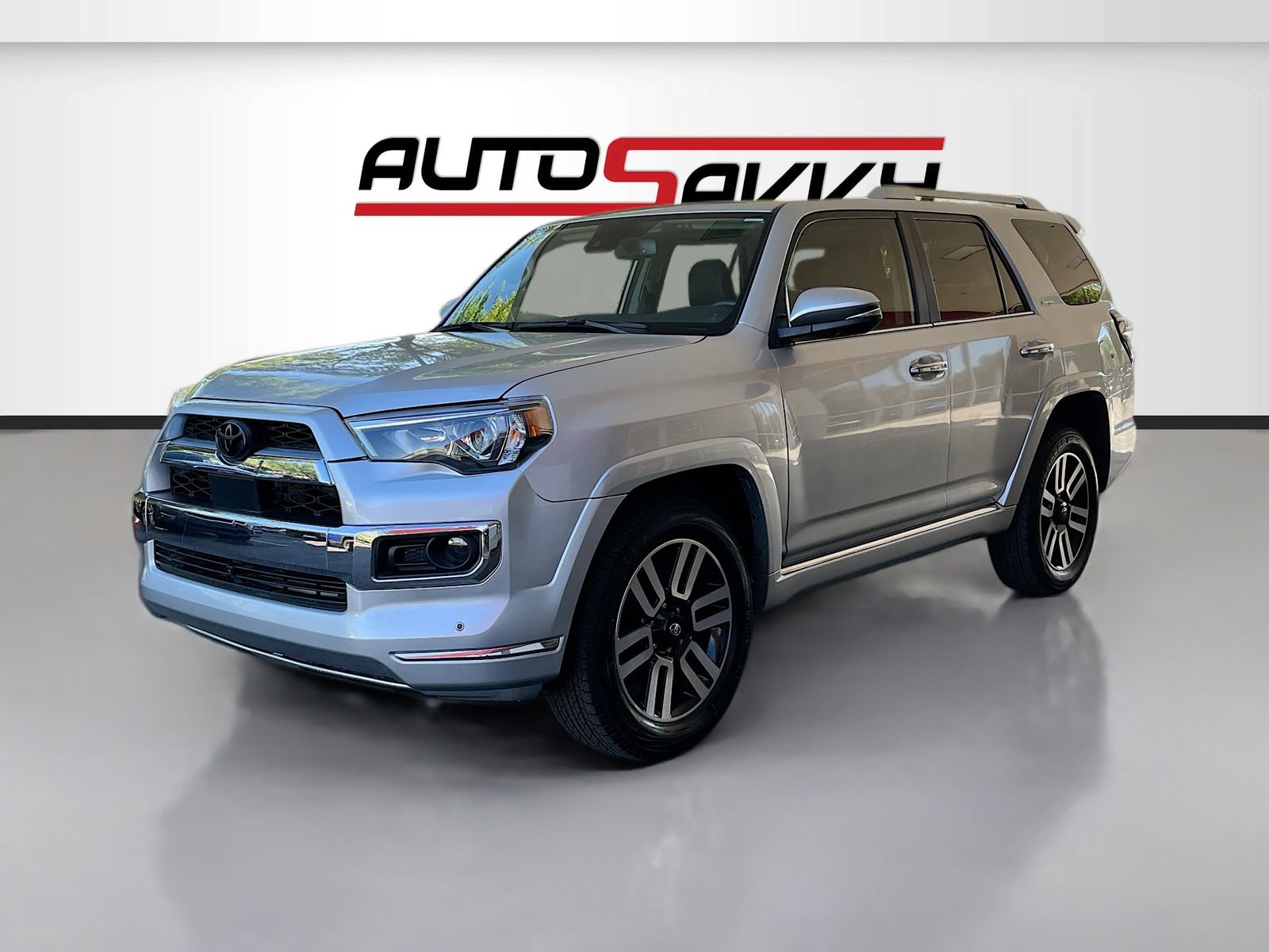 Used 2023 Toyota 4Runner Limited AWD/4WD image 3