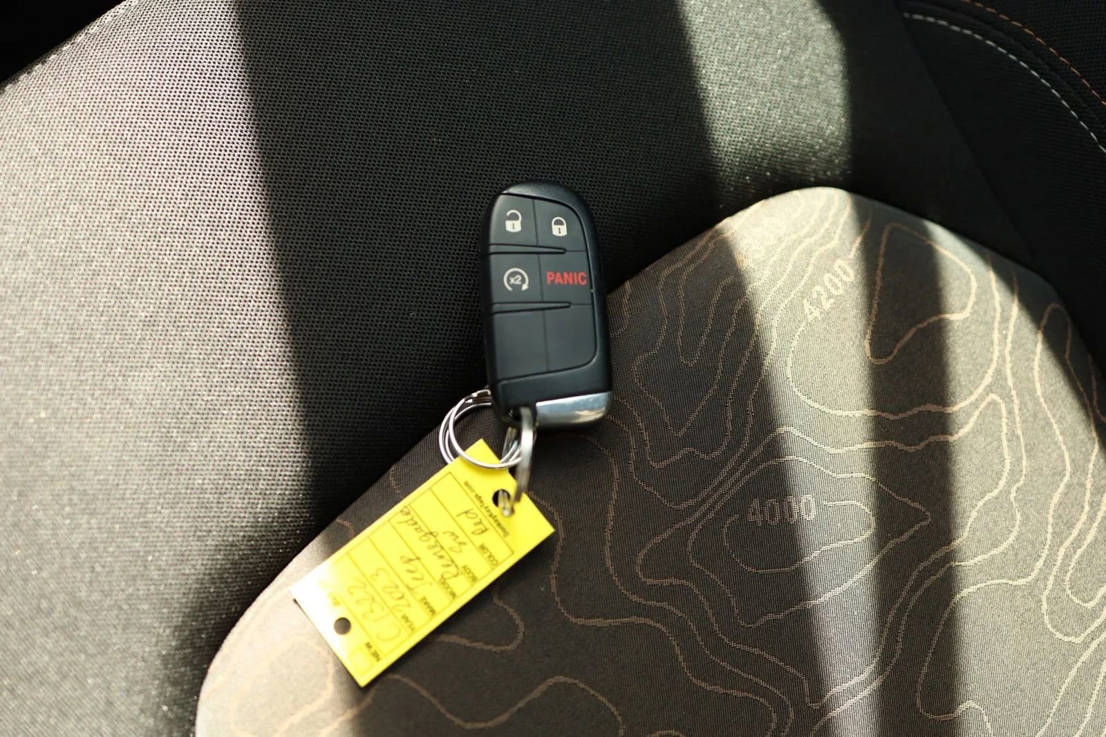 Used 2023 Jeep Renegade Latitude AWD/4WD image 29