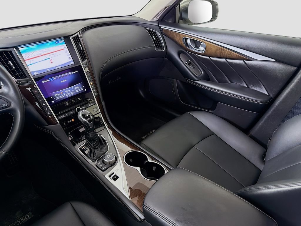 Used 2018 INFINITI Q50 Luxe w/ Essential Package (3.0T Luxe) AWD/4WD image 27