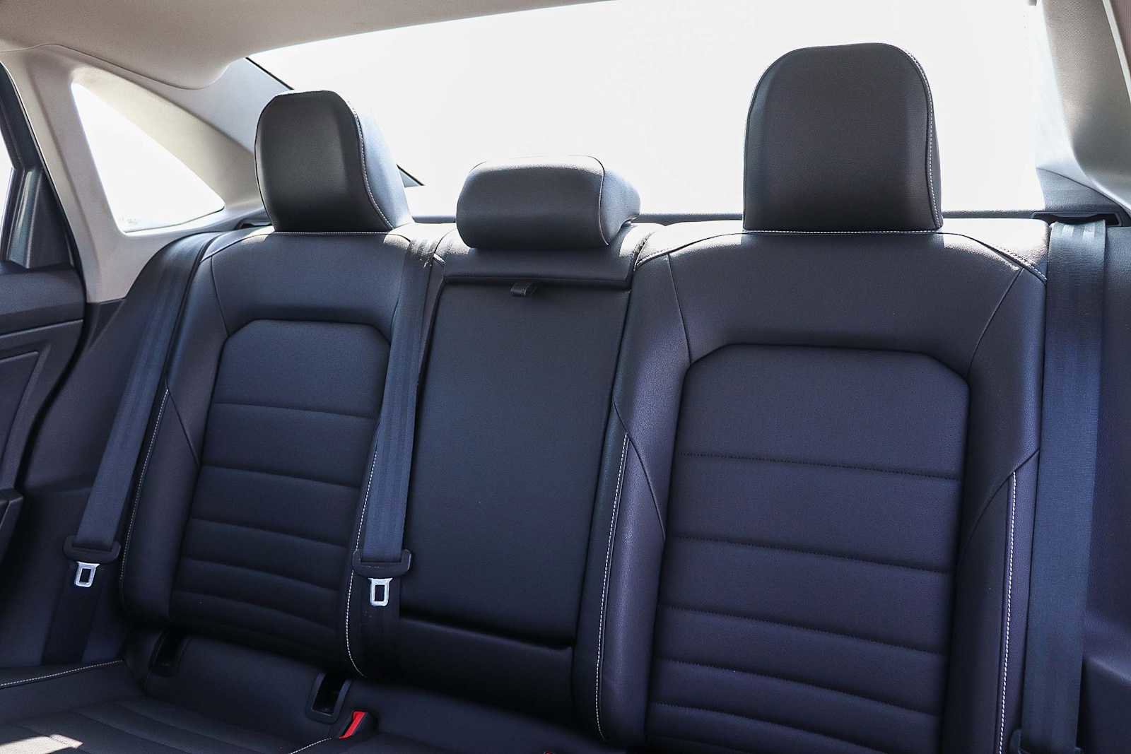 Used 2024 Volkswagen Jetta SE image 19