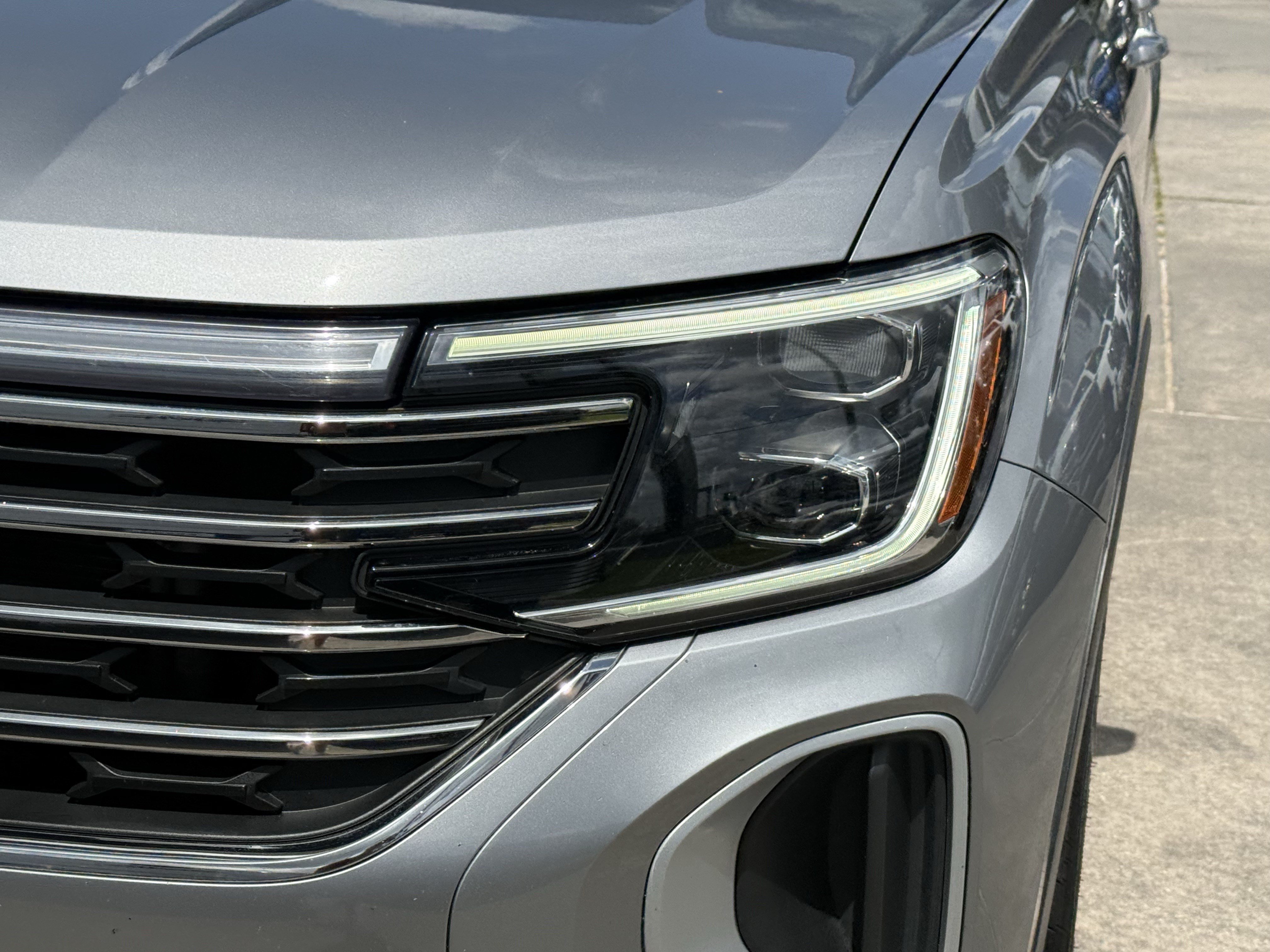 Used 2024 Volkswagen Atlas SE FWD image 11