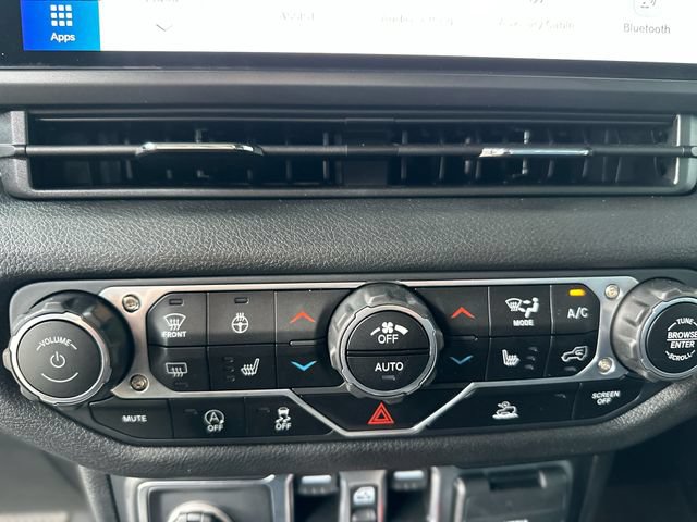 Used 2024 Jeep Wrangler Unlimited Sport AWD/4WD image 19