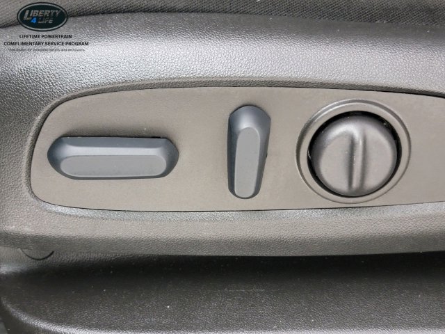 Used 2022 Chevrolet Equinox LT FWD image 14