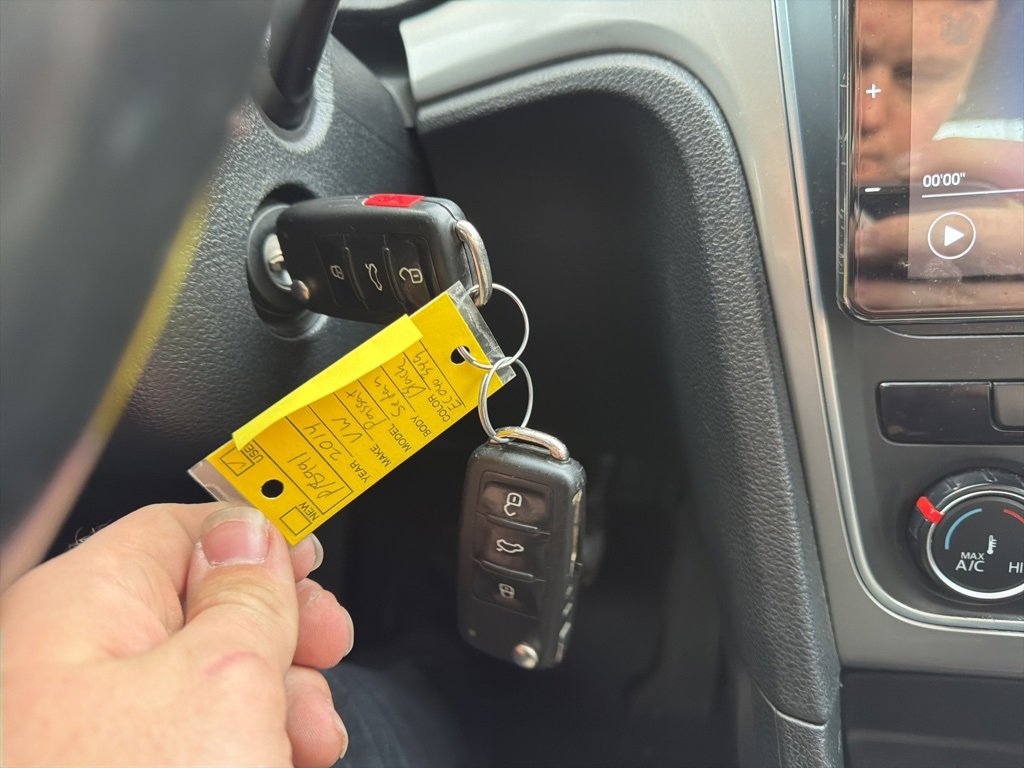 Used 2014 Volkswagen Passat 1.8T Wolfsburg Edition image 24