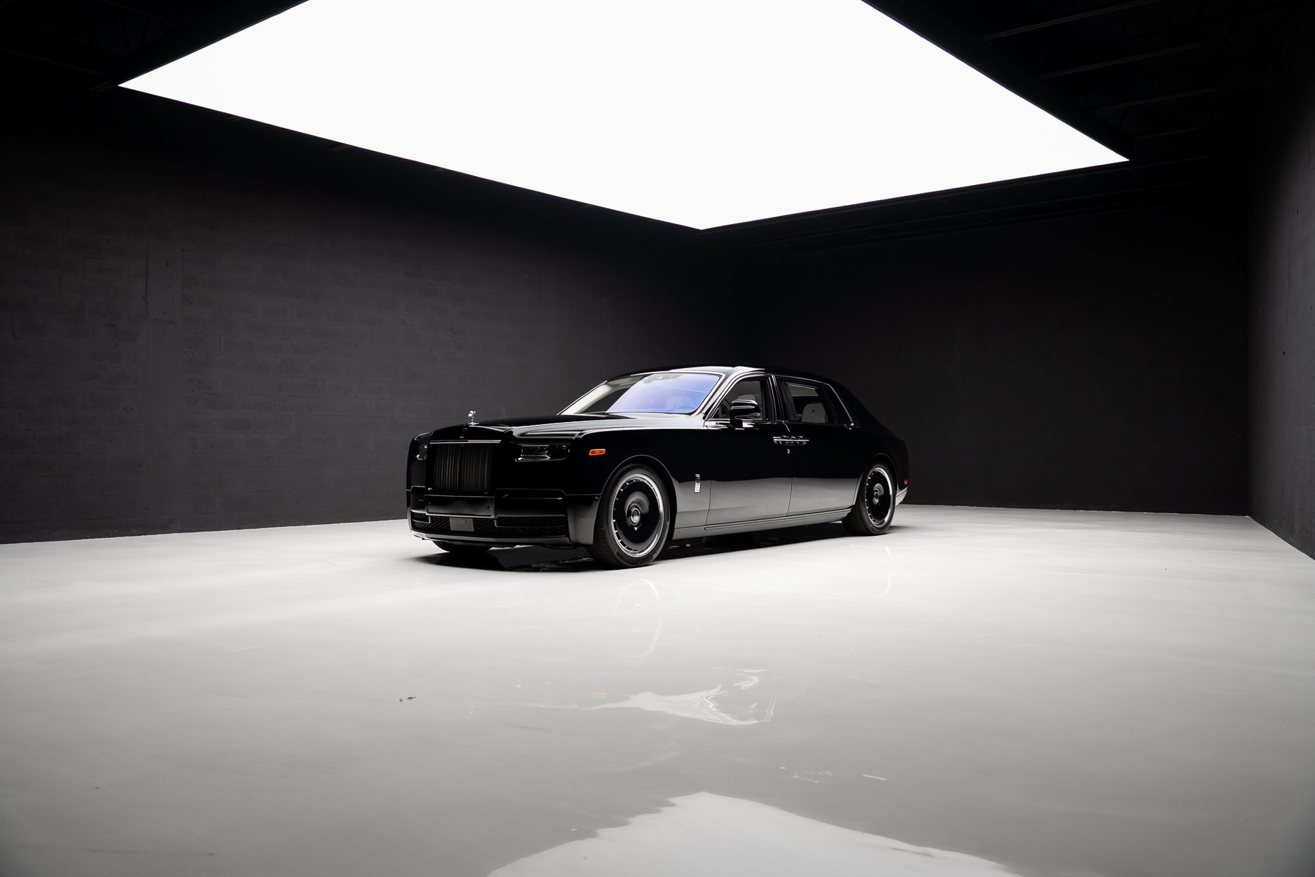 Used 2024 Rolls-Royce Phantom Extended Wheelbase RWD image 95