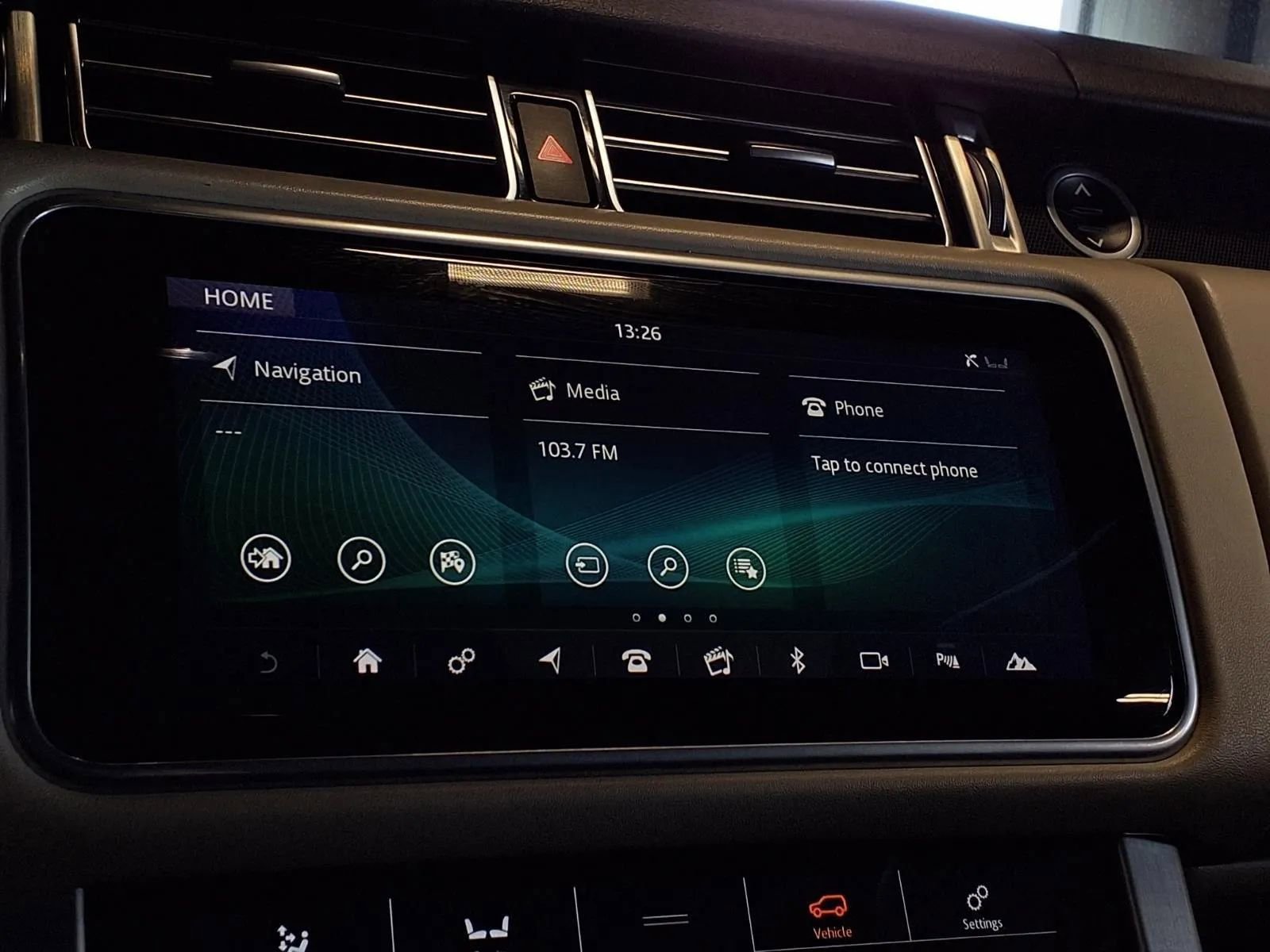 Used 2018 Land Rover Range Rover Supercharged image 19