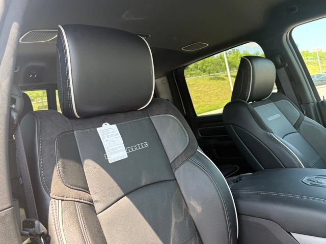 New 2026 RAM 2500 Laramie w/ Towing Technology Group AWD/4WD image 31