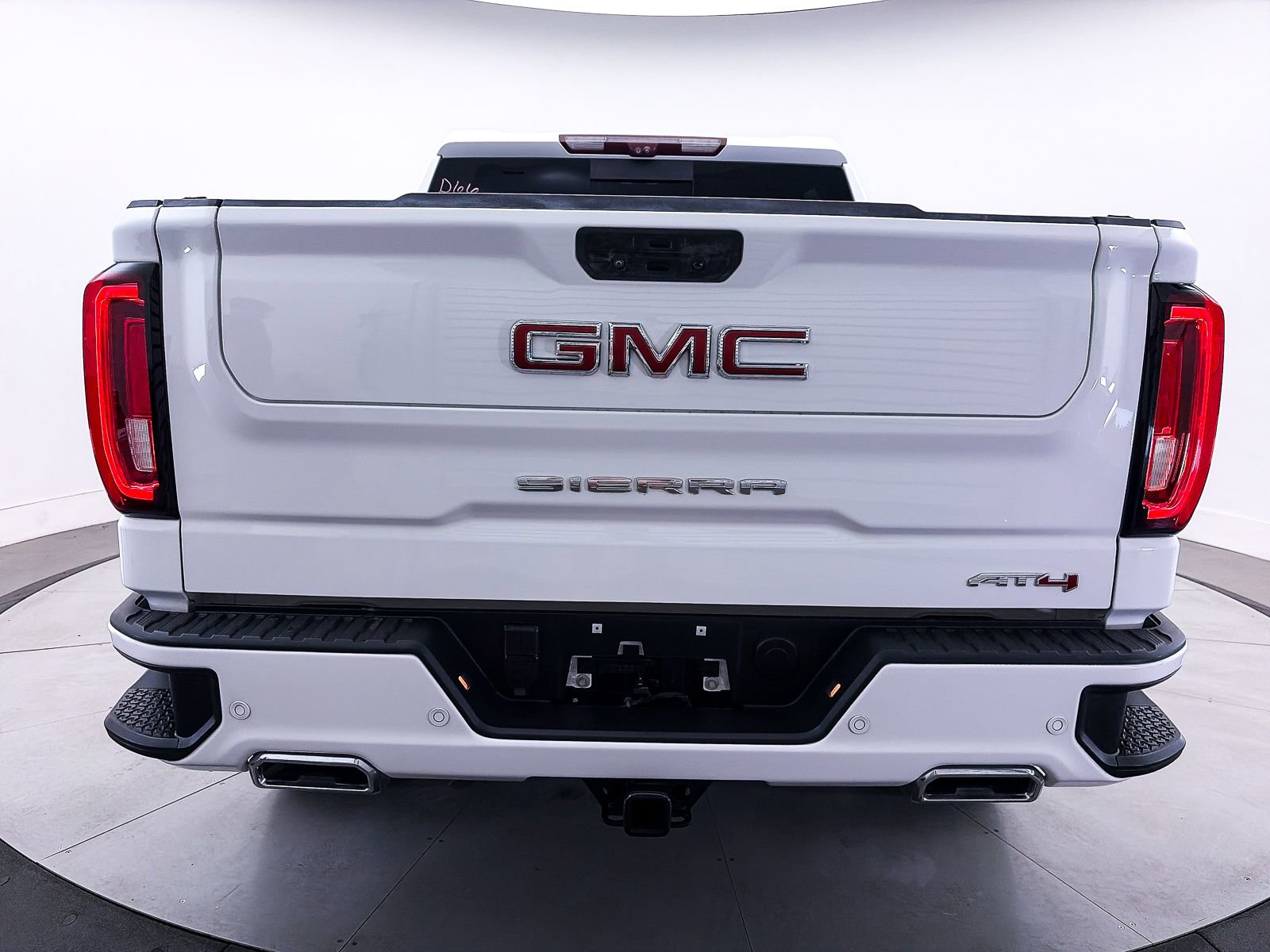 Used 2021 GMC Sierra 1500 AT4 w/ AT4 Premium Package image 16