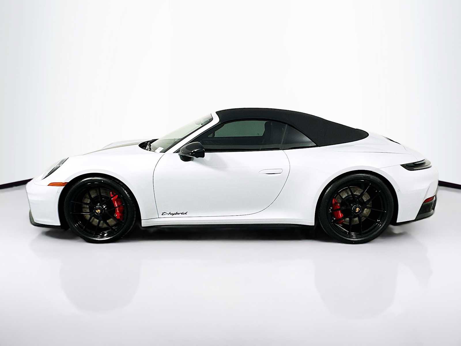 New 2026 Porsche 911 Carrera 4 GTS image 2