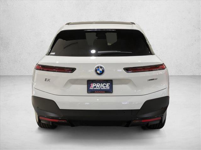 Used 2025 BMW iX xDrive50 image 7