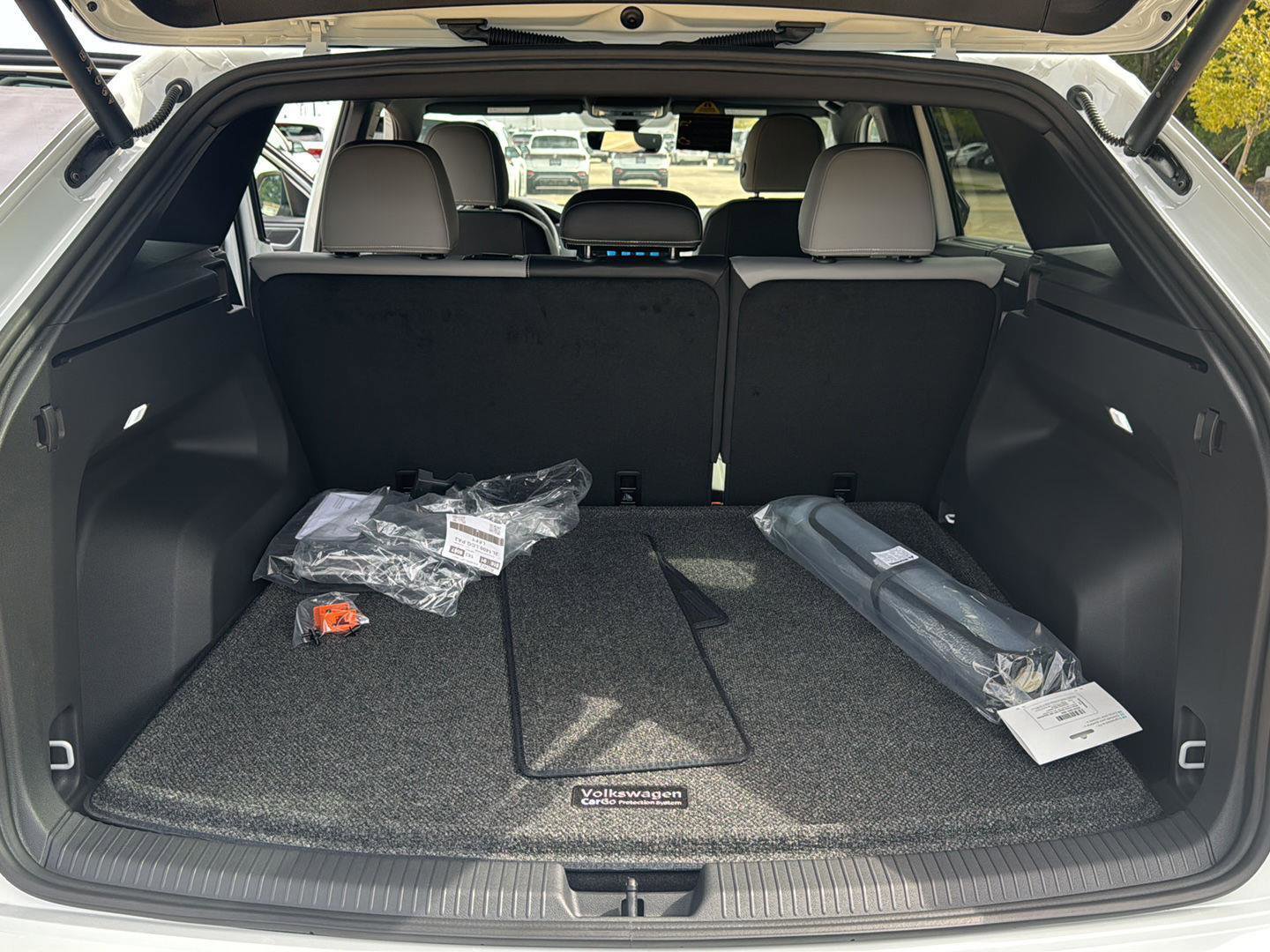 New 2026 Volkswagen Atlas Cross Sport SEL R-Line image 22