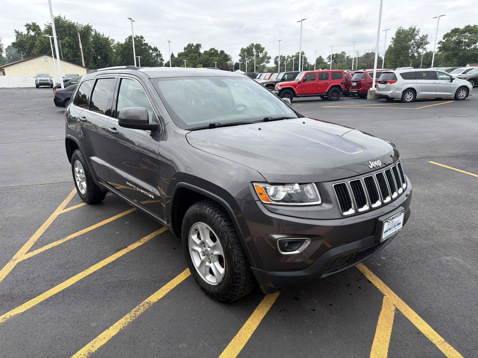 Used 2014 Jeep Grand Cherokee Laredo w/ Quick Order Package 23E AWD/4WD image 2