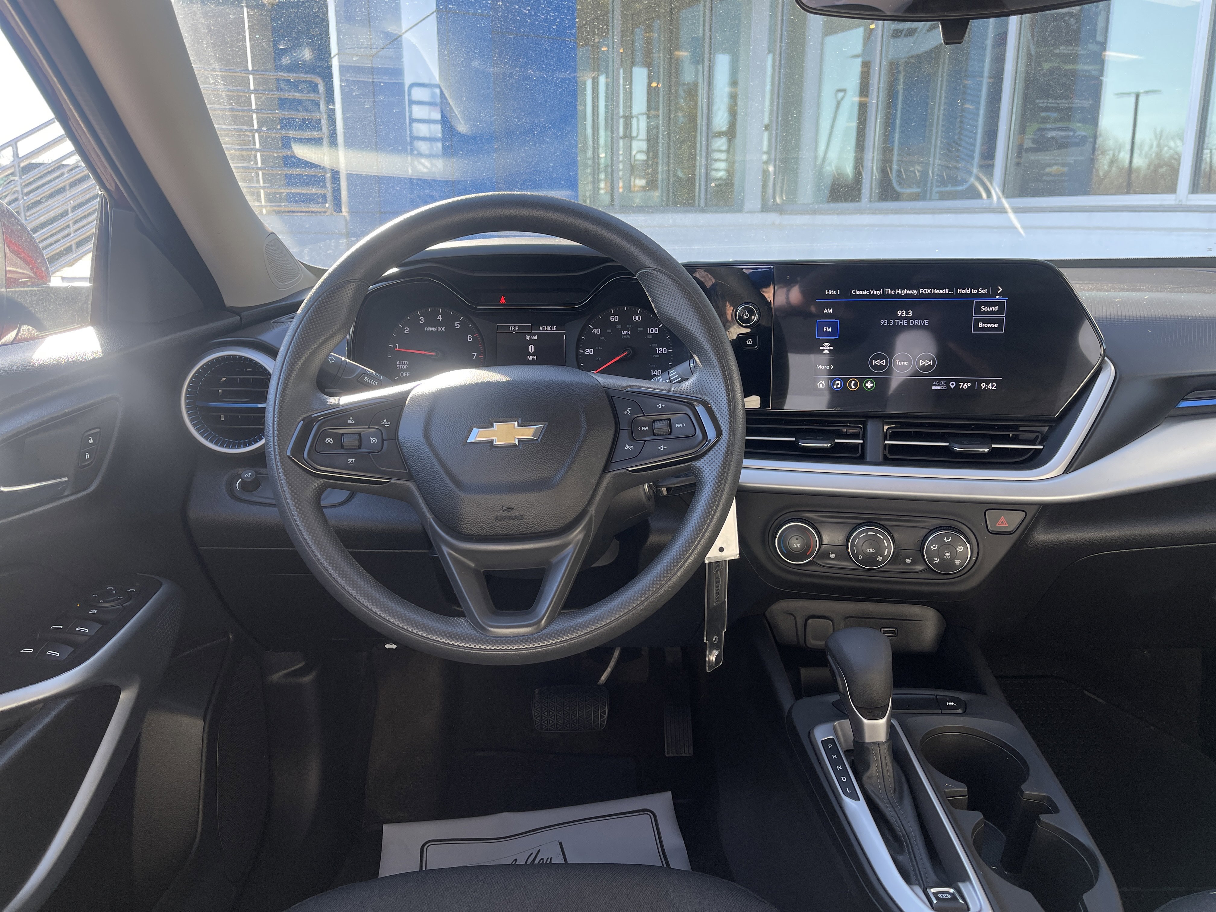 Used 2024 Chevrolet Trax LS w/ LS Convenience Package image 14