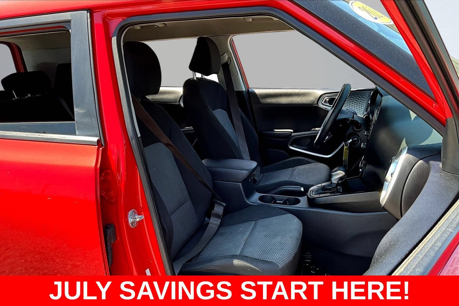 Used 2023 Kia Soul LX w/ LX Technology Package FWD image 34