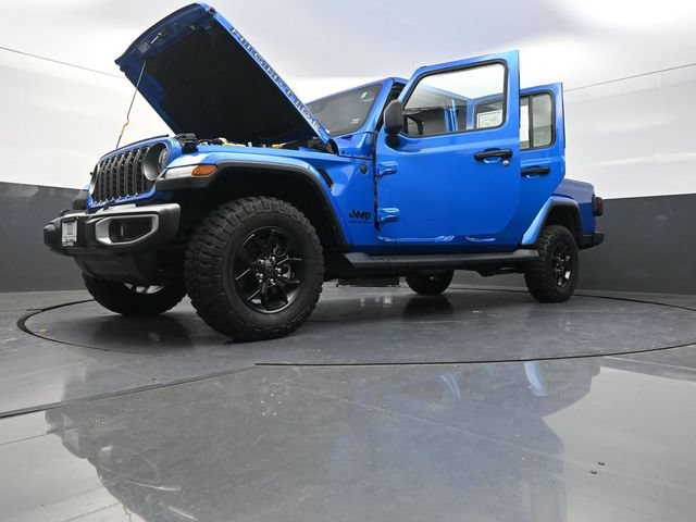 Used 2025 Jeep Gladiator Sport AWD/4WD image 31