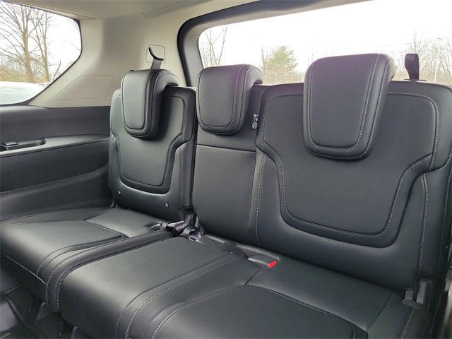 New 2025 Nissan Armada SV image 25